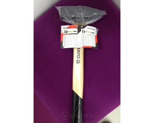 Молоток слесарный с деревянной ручкой 300гр Yato YT-4493 Молоток слесарный с деревянной ручкой 300гр Yato YT-4493