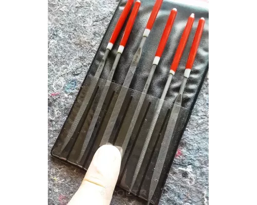 Набор надфилей 4х160х75мм (6пр) Yato YT-6161 Набор надфилей 4х160х75мм (6пр) Yato YT-6161