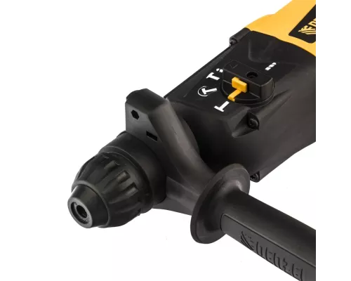Перфоратор электрический RH-1050-26, SDS-plus, 1050 Вт, 3.2 Дж, 3 плюс 1 режим Denzel