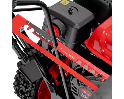 Бензиновая снегоуборочная машина ST 560, 209 cc, ручной старт MTX Бензиновая снегоуборочная машина ST 560, 209 cc, ручной старт MTX