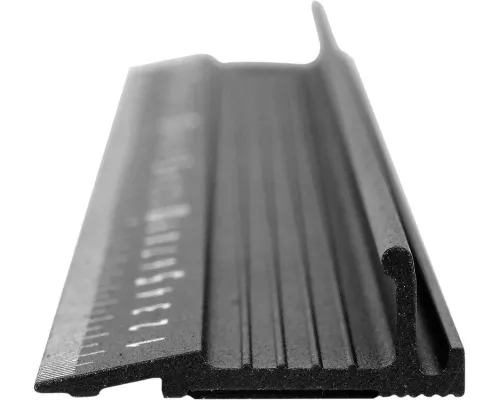 Алюминиевая линейка с защитным профилем 200 мм YATO YT-70725