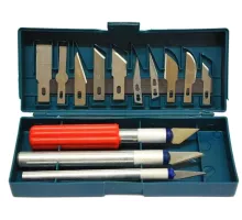 G01839 Набор ножей со сменными резцами для точных работ, 13эл, в пластик. кейсе, GEKO, 5901477128202