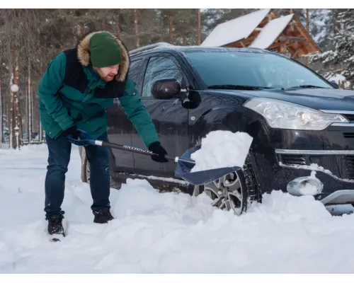 Лопата для уборки снега автомобильная
