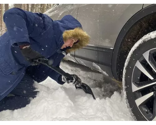 Лопата автомобильная со скребком